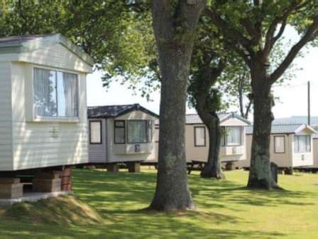 10 Best Isle of Wight Caravan Holiday Parks 2025 - Holiday Park Guru