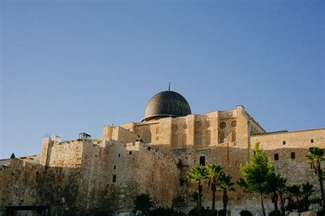 Gold Mosque during Sunset · Free Stock Photo