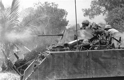 Vietnam War in Cambodia | South Vietnamese troops crouch beh… | Flickr