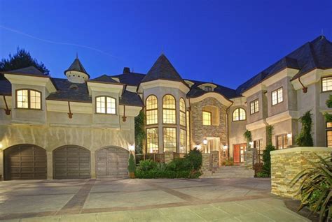 For Sale - 13320 Mulholland Drive, Beverly Hills | Mansions, Modern mansion, Beverly hills houses