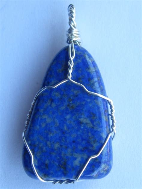 Lapis lazuli pendant | Crafty Cristian