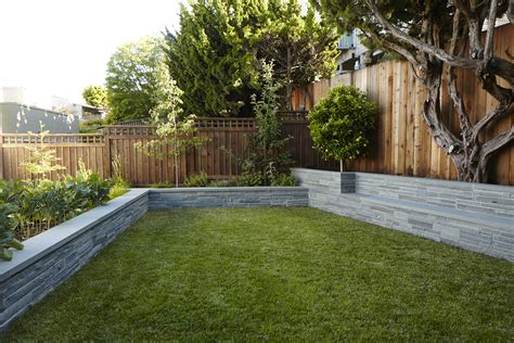 10 Creative Backyard Fence Line Ideas That Will Transform Your Outdoor Space!