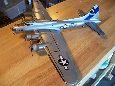 B-17G Flying Fortress -- Plastic Model Airplane Kit -- 1/48 Scale ...