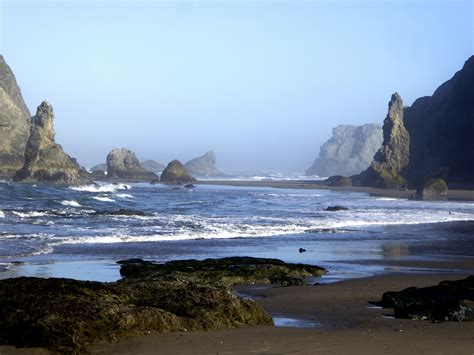 Rocky Beach Of Oregon Free Stock Photo - Public Domain Pictures