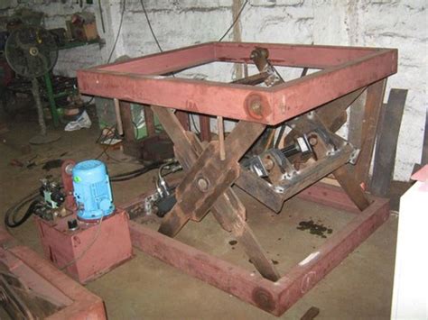 Mild Steel Hydraulic Lifting Table at Rs 75000 in South 24 Parganas | ID: 24328341312