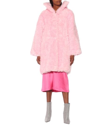 Swing faux fur coat by Balenciaga | Coshio Online Shop