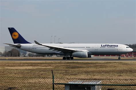 Lufthansa A330... | Lufthansa came quite late to the Airbus … | Flickr