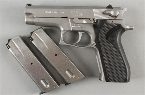 Smith and Wesson 5906 Review | A Budget-Friendly 9mm Pistol