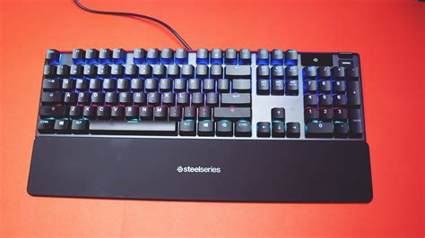 SteelSeries Apex 5 Review: A Hybrid Powerhouse