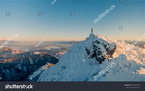 349,407 Climbing mountain top Images, Stock Photos & Vectors | Shutterstock