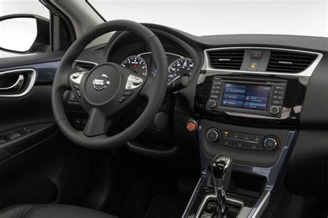 2017 Nissan Sentra Interior Pictures