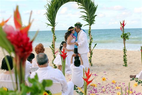 Hawaii Wedding Package - Hawaiian Arch Wedding Package