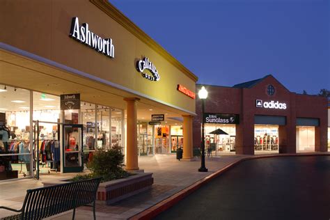 About Gilroy Premium Outlets® - A Shopping Center in Gilroy, CA - A Simon Property