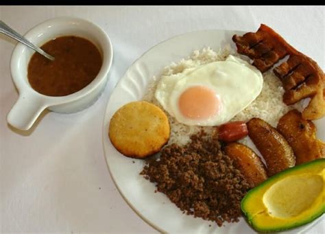 Un sabroso desayuno hondureño. | Food, Meat, Beef