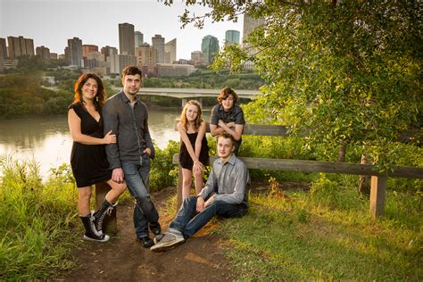 10 Tips for Creating Great Family Portraits