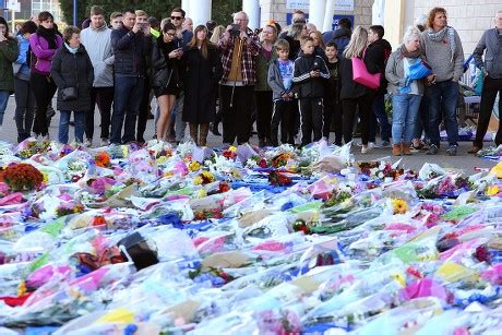 People View Flowers Tributes Messages Condolence Editorial Stock Photo - Stock Image | Shutterstock