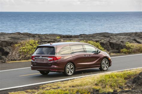 2020 Honda Odyssey gets standard 10-speed automatic, 25th anniversary package