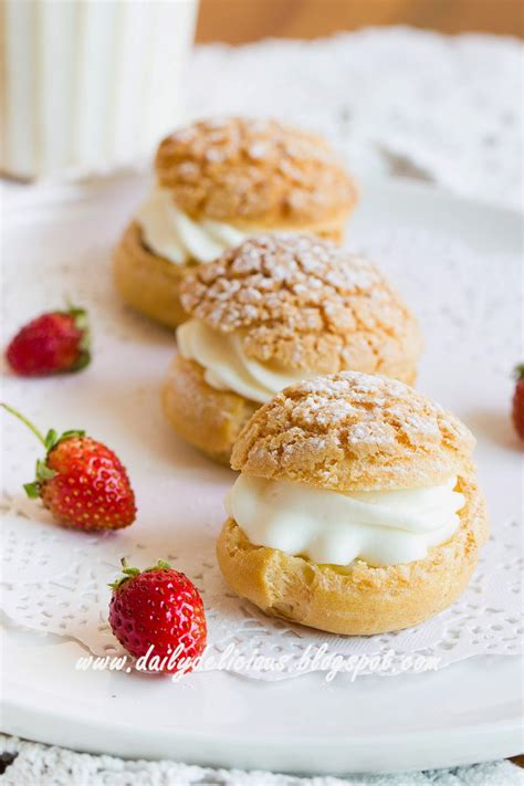 dailydelicious: Three Flavors Choux cream: One recipe three variations