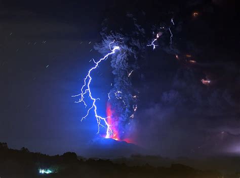 volcano, Lightning, Nature Wallpapers HD / Desktop and Mobile Backgrounds