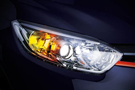 Car Headlight Technology Explained: From Halogen to Laser Lights