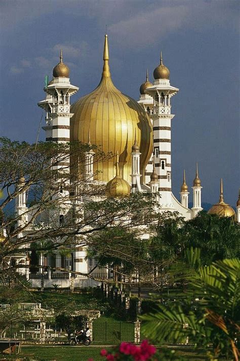 Malaysia | Beautiful mosques, Places around the world, Mosque