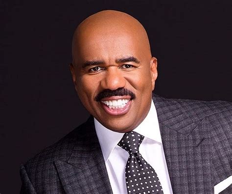 Steve Harvey Biography - Facts, Childhood, Family Life & Achievements