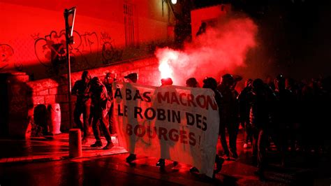 French election: Protests erupt as Macron re-elected | World News | Sky News