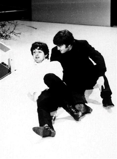 Paul & John ...? - Lennon/McCartney Photo (22648191) - Fanpop