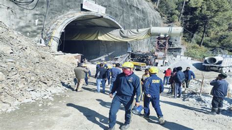 Uttarkashi Tunnel Collapse: Rescue operation hit pause despite no machinery faults, NHIDCL ...