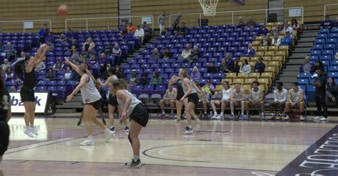 College of Idaho basketball teams hosts "Meet the Yotes" night