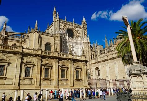 Visiting the Cathedral of Seville and the Giralda Bell Tower - WanderWisdom