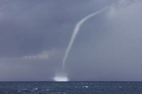 What Is a Waterspout? | Wonderopolis