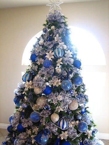 Here are some of the most beautiful blue Christmas decorating ideas to get inspiratio… | Blue ...