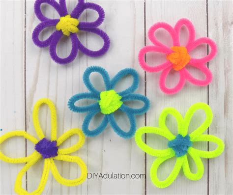 Easy Kid-Friendly Pipe Cleaner Flowers - DIY Adulation