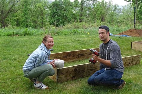 Sands Bethlehem Creates Gardens for Local Community Center