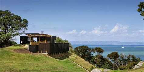 This New Zealand Beach House Has Us Jonesing for a Vacation