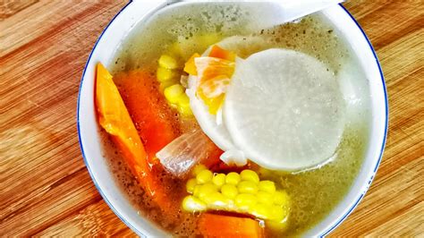 Chinese vegetable soup - how to make with daikon and carrot