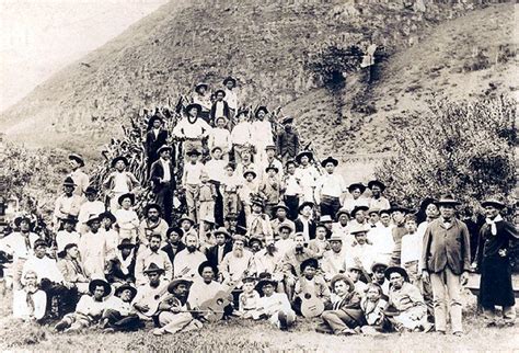 Kalaupapa, Hawaii Leper Colony: A Look Inside The Remote Island Home ...