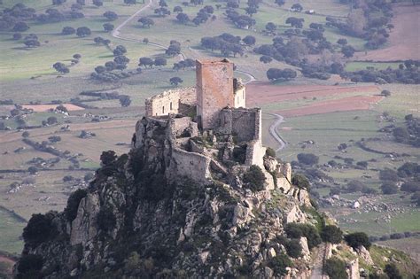 Castello di Burgos | SardegnaTurismo - Sito ufficiale del turismo della ...