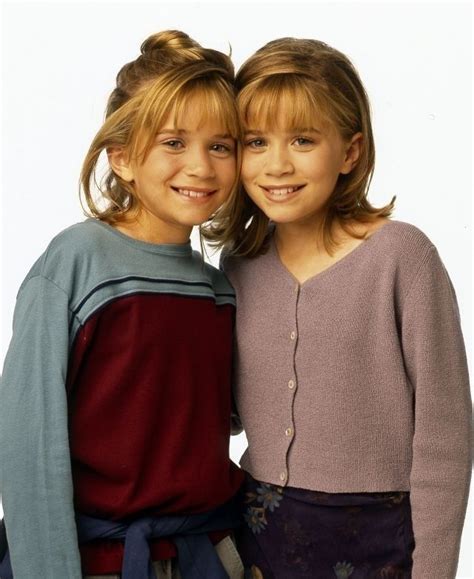 so 90s | Ashley mary kate olsen, Mary kate olsen, Olsen twins style