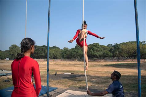 Wrestling the Pole: The Art of Mallakhamb Training | Sahapedia