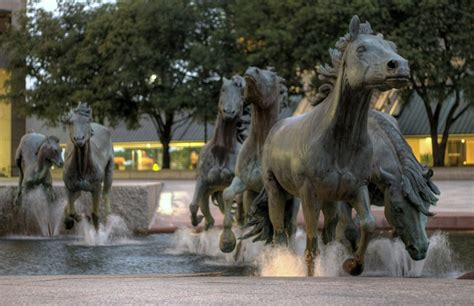 Mustangs of Las Colinas Museum | Texas Time Travel