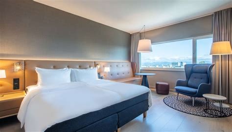 Hotels in Stavanger, Lake Breiavannet | Radisson Blu Stavanger