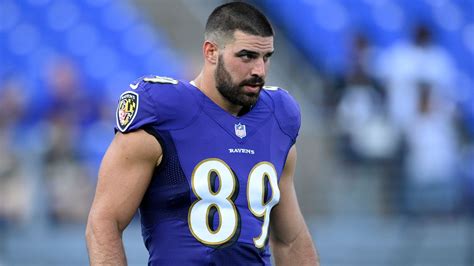 Mark Andrews: Baltimore Ravens tight end signs four-year contract ...