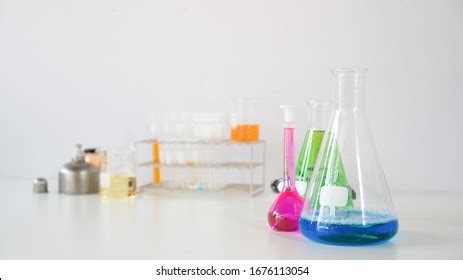 Laboratory Equipment 3d Realistic Chemistry Lab Stock Vector (Royalty ...