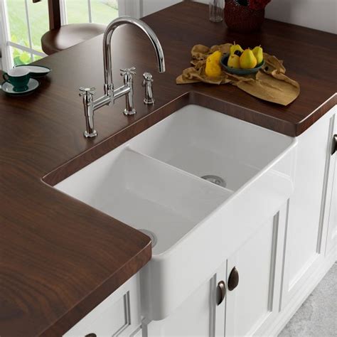 51 Farmhouse Sinks That Can Bring Classic Elegance To Your Kitchen Renovation