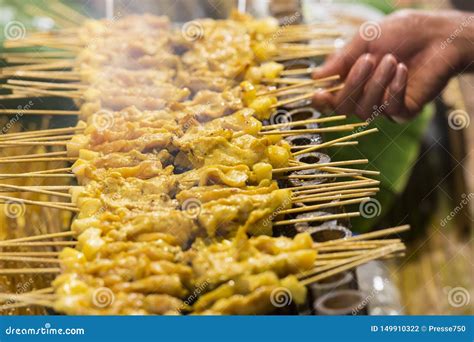 ASIA THAILAND SUKHOTHAI THAI FOOD Stock Photo - Image of southeastasia, asia: 149910322