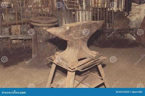 Anvil Used by a Blacksmith in Old Shop Stock Image - Image of iron, molten: 65910239