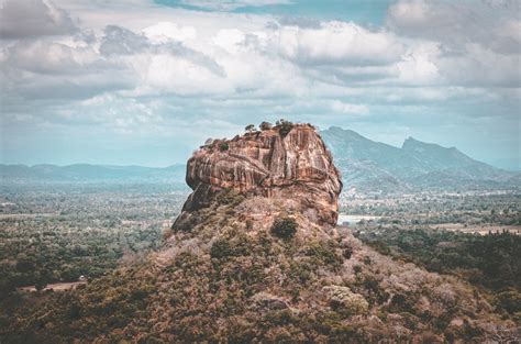 🔥 [10+] Sigiriya Lion Rock Wallpapers | WallpaperSafari