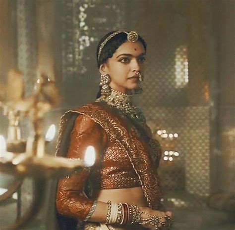 Bollywood actress Deepika padukone as rani Padmavati | Deepika padukone, Bollywood actress ...